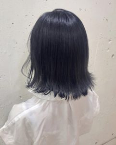 最強説 ブルーシルバーの髪色 メンズ 美容師が自分の髪で解説 Tomohiro Makiyama