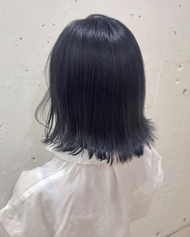 メンズ ブルーブラックの髪色は市販で可能 美容師がセルフで染めてみた Tomohiro Makiyama