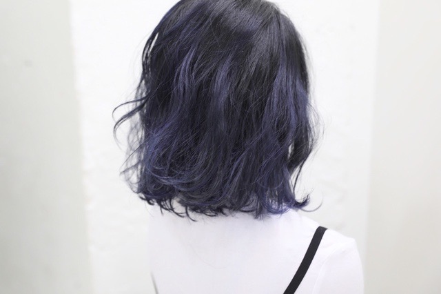 大人気 ブルーブラックの髪色はこんな色 表参道の美容師が解説 Tomohiro Makiyama