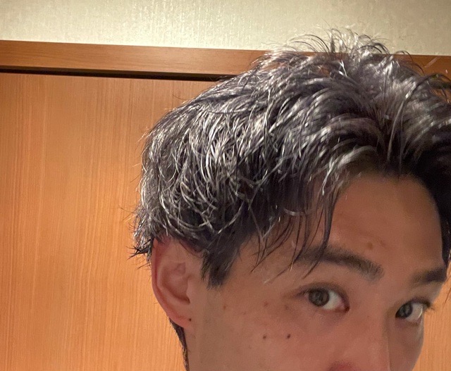 メンズ 青髪が超クールで大人気 青髪の色落ち 写真付きで解説 Tomohiro Makiyama